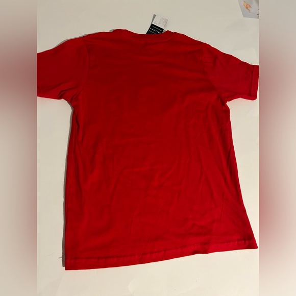 NWT The Friends Experience Central Perk red t-shirt size Youth Medium - Picture 6 of 6